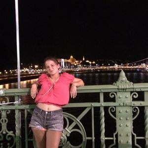 Meet your Posher, Rebeka